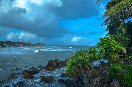 sea in Matara Paravi Duwa Temple,Sri Lanka