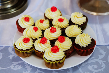 Many cup cake on plate  in party