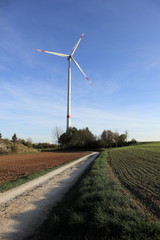 Fototapeta premium Windrad im Abendlicht