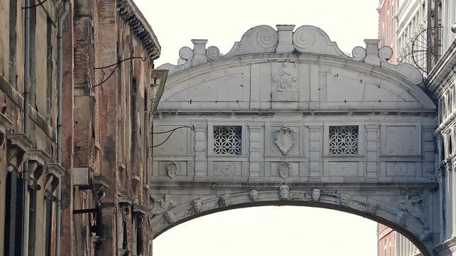 Bridge of Sighs (Ponte dei Sospiri) in Venice, Italy - Video HD
