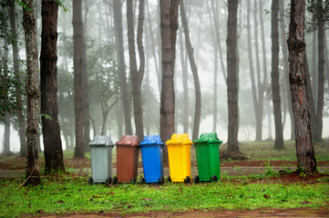 5 colors recycle bins