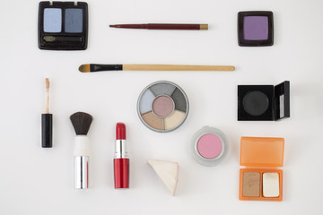 Cosmetics knolling