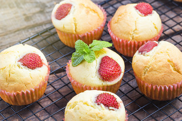 strawberries muffin