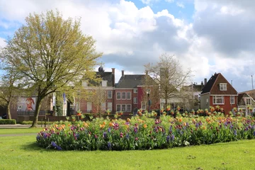 Fotobehang Voorjaar in de historische binnenstad van Leeuwarden © Feiko Hendrik
