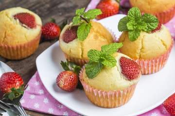 strawberries muffin