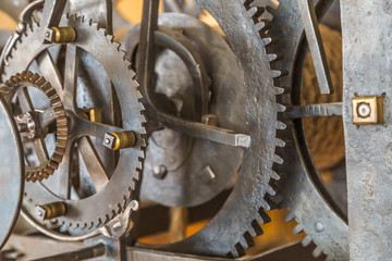 часов  Mechanism of old clock tower