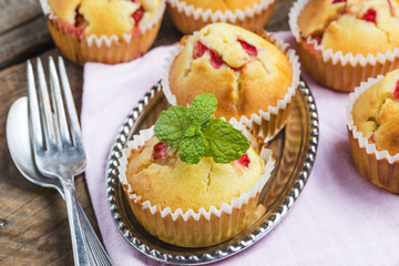 strawberries muffin