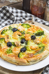 Seafood pizza, shrimp pizza