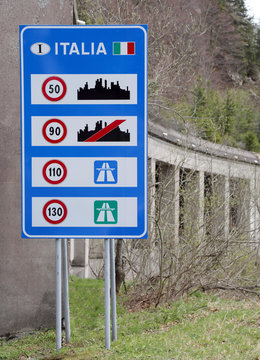 Road sign with the indications of speed limits on the Italian bo