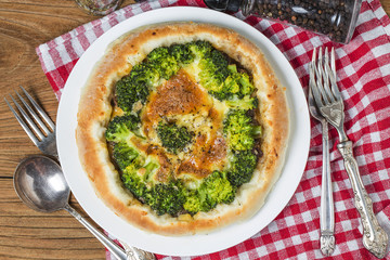 Beef pizza, broccoli