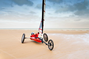 char à voile sur la plage