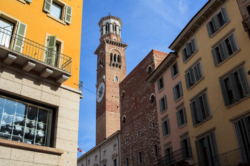 Fototapeta na wymiar View of Torre dei Lamberti in Verona
