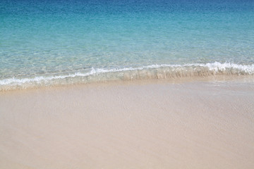 Fototapeta na wymiar beautiful beach of transparent and clear water in Cies island in Galicia, Spain