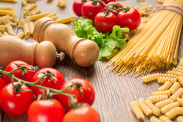 pasta with tomatoes and basil