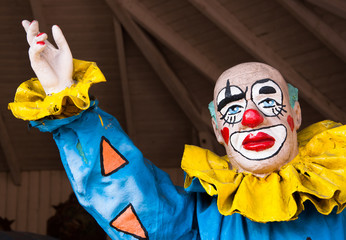 Clown grüsst