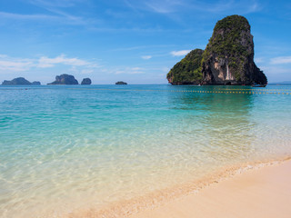 Fototapeta na wymiar Railay beach in Krabi, Thailand