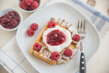 Waffeln mit Beeren 