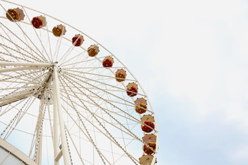 Obraz premium Ein Bild mit einem Riesenrad 