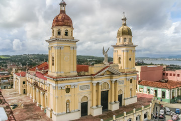 Fototapeta na wymiar Cathedral in the center of Santiago de Cuba