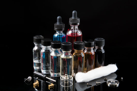 Electronic cigarette juices with DIY tools