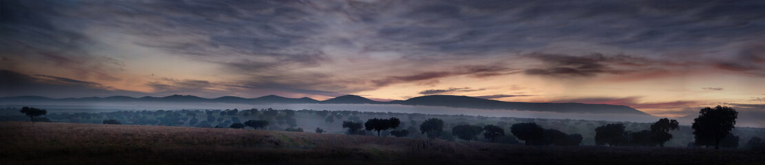 Amanecer nublado en Extremadura