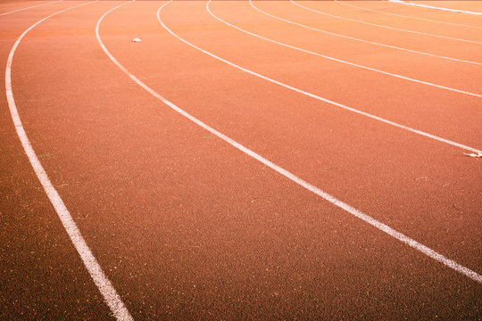  lines marks in running track