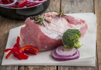 raw pork with vegetable