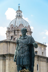 Fototapeta na wymiar julius caesar statue in Rome, Italy