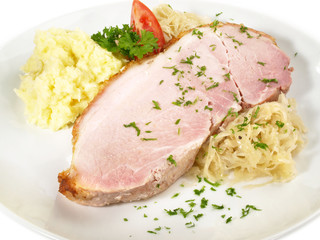 Schweinekrustenbraten mit Sauerkraut