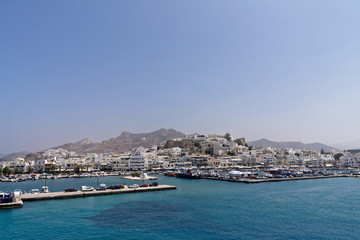 Fototapeta na wymiar Grèce vue sur Naxos