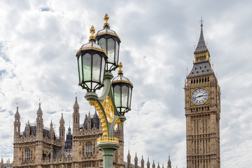 Fototapeta na wymiar Big Ben Tower in the British Parliament in the City of London