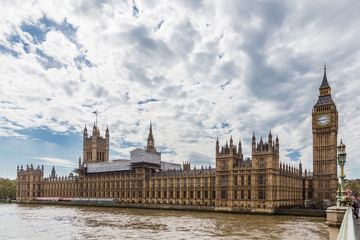 Obraz premium Big Ben Tower in the British Parliament in the City of London