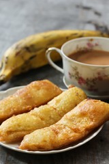 Banana fritters / Pazham pori - Popular Kerala deep fried snack with ripe plantains