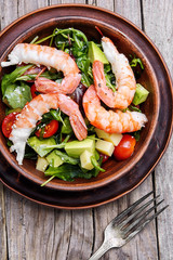 Salad with shrimp,tomatoes and avocado