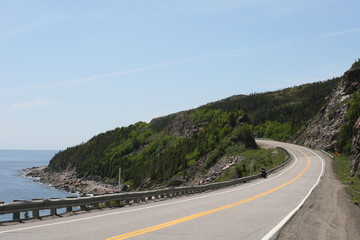 Naklejka premium route sur le board du fleuve st-laurent, sept-iles, québec