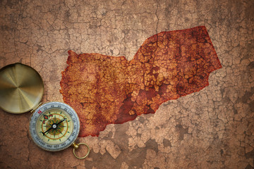 Fototapeta na wymiar map of yemen on a old vintage crack paper
