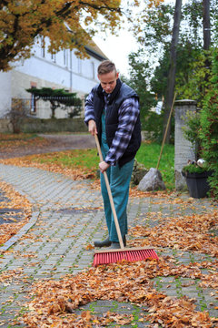 Laub fegen