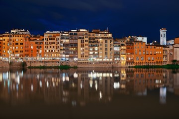 Fototapeta na wymiar Florence architecture over river