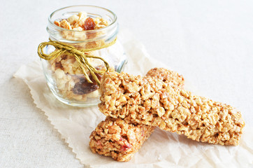 muesli bars with fruit crunchy