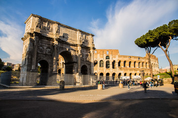 Konstantinbogen und Colloseum - Rom