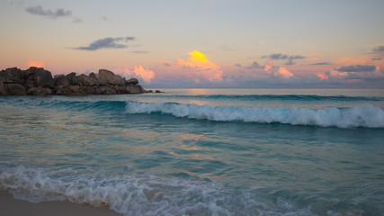 Sonnenuntergang in der Grand Anse auf La Digue