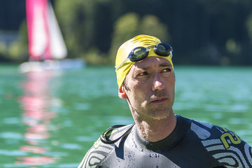 Portrait Triathlet beim Schwimmtraining