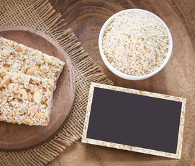 Sesame seeds and cereal bars (Sesamum indicum)