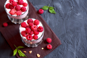 yogurt, raspberries and granola