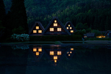 世界文化遺産 白川郷 窓明り