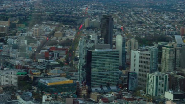 Melbourne, Eureka Tower: Melbourne Skyline, Evening, Panning Shot