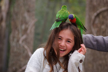 la fille aux oiseaux - bonheur
