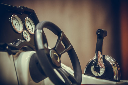 Lever and steering wheel on a boat