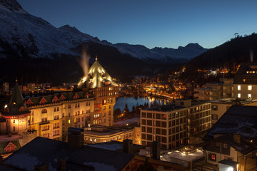 Fototapeta na wymiar At dawn. Amazing mountain scenery from St. Moritz, Switzerland
