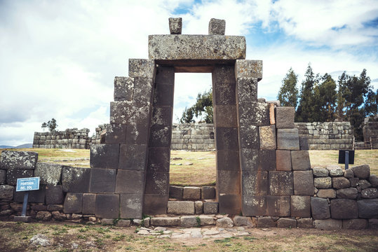 Doorway hole in ruins